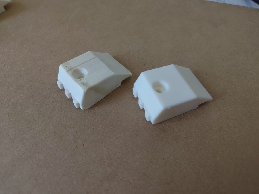 Beschläge Bestandsfenster Kunststoff - links Bestand - rechts Reproduktion